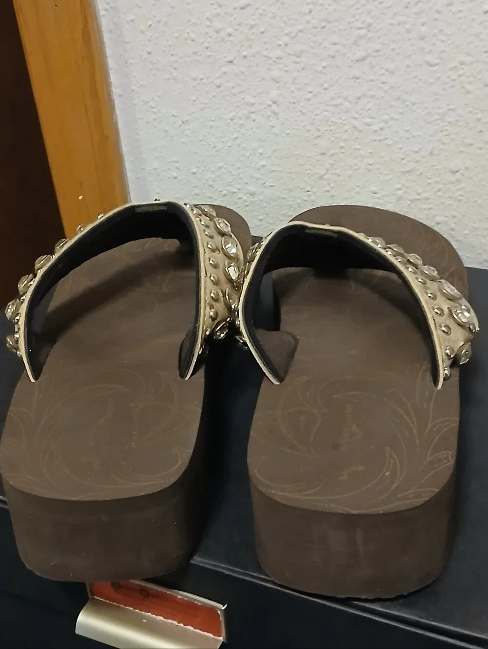 Yellow Box Brown Rhinestone & Studded Wedge Flip Flops Sandals - Size 11 - Picture 3 of 6